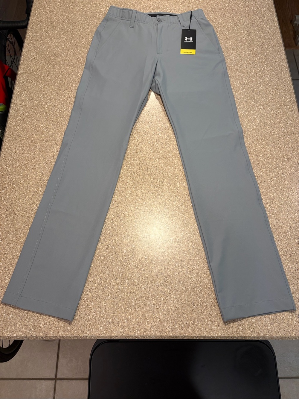 NWT Under Armour UA Drive Golf Straight Fit Pants Grey Men's 28/32 W x 32 L $85
